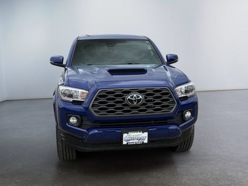 Used 2022 Toyota Tacoma TRD Sport AWD/4WD image 8