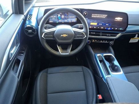New 2026 Chevrolet Equinox EV LT AWD/4WD image 10