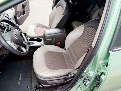 Used 2012 Hyundai Tucson GLS image 13