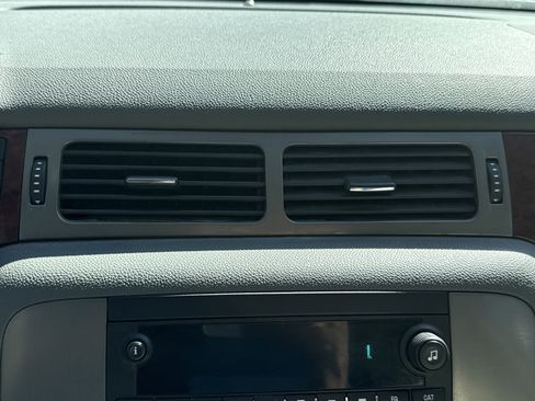 Used 2010 GMC Sierra 1500 SLT w/ Suspension Package, Off-Road image 20