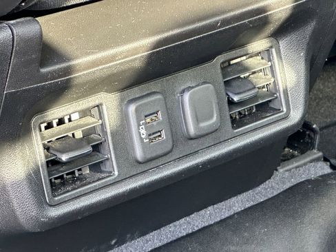 Used 2020 Chevrolet Silverado 1500 LT w/ All-Star Edition image 21