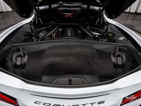 Used 2024 Chevrolet Corvette Stingray Premium Cpe w/ Z51 Performance Package RWD image 17