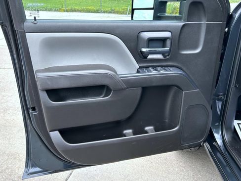 Certified 2017 Chevrolet Silverado 1500 W/T AWD/4WD image 9