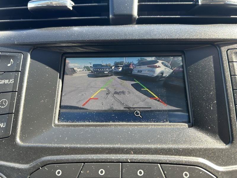 Used 2015 Ford Fusion SE FWD image 15