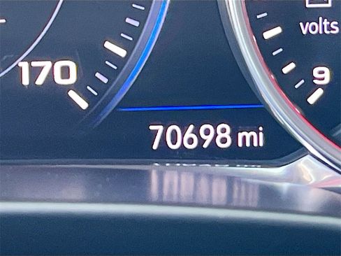 Used 2019 Chevrolet Blazer Premier image 12