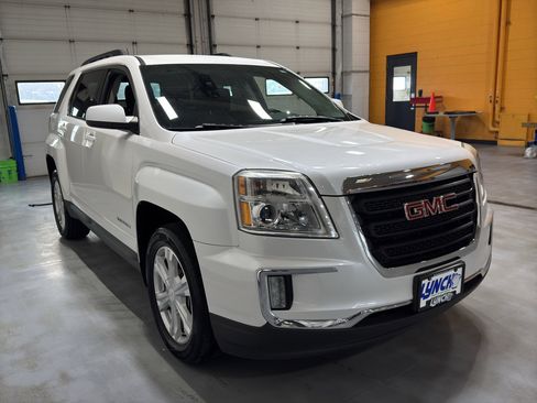 Used 2017 GMC Terrain SLE w/ Convenience Package image 7