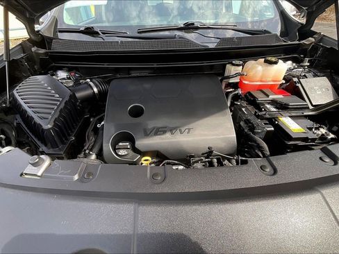 Used 2019 Chevrolet Traverse RS FWD image 10