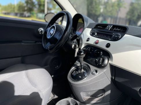 Used 2013 FIAT 500 Pop FWD image 22