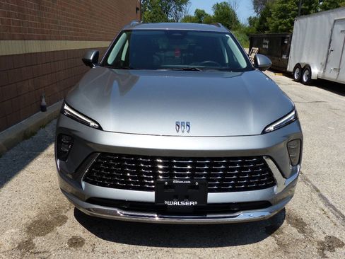 Used 2025 Buick Envision Avenir AWD/4WD image 5