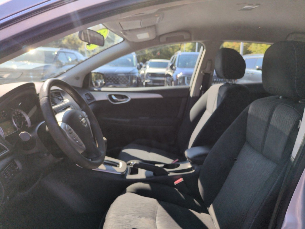 Used 2015 Nissan Sentra SV FWD image 14