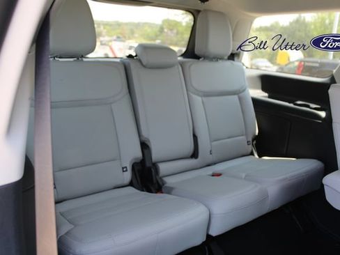 New 2027 Ford Expedition Platinum RWD image 10