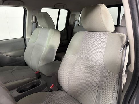 Used 2019 Nissan Frontier SV AWD/4WD image 11