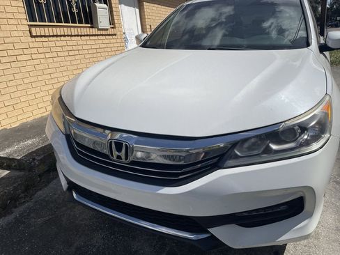 Used 2016 Honda Accord Sport image 22