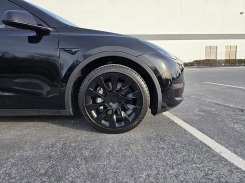 Used 2023 Tesla Model Y Long Range image 4