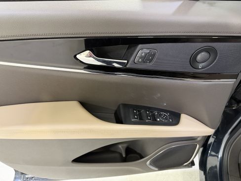 Used 2022 Lincoln Nautilus Reserve w/ Equipment Group 201A image 15