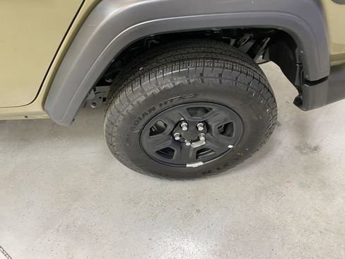 Used 2026 Jeep Wrangler Sport image 12