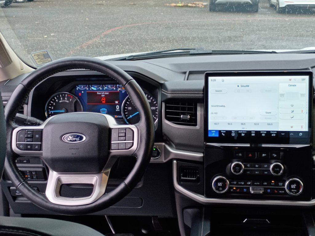Used 2024 Ford Expedition XLT AWD/4WD image 21