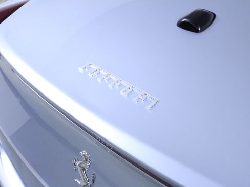 Used 2015 Ferrari California T RWD image 9