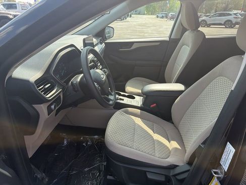 Used 2022 Ford Escape SE FWD image 4