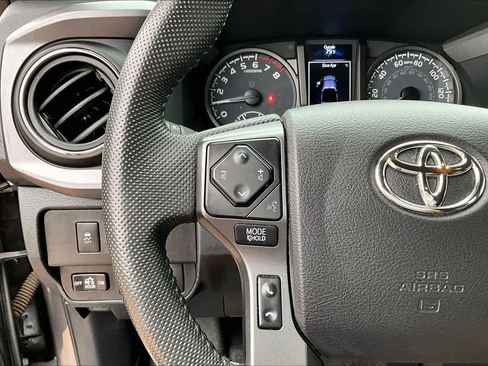 Used 2021 Toyota Tacoma TRD Sport w/ Technology Package AWD/4WD image 21