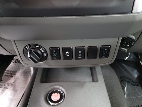 Used 2021 Nissan Frontier SV w/ Midnight Edition Floor Mats image 18