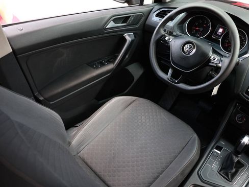 Used 2021 Volkswagen Tiguan S FWD image 11