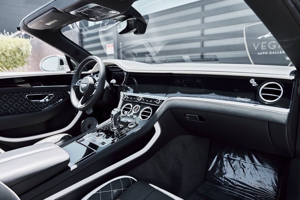 Used 2024 Bentley Continental GT Speed AWD/4WD image 37