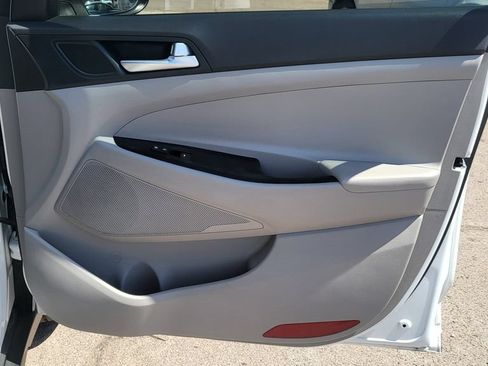 Used 2021 Hyundai Tucson SE w/ Cargo Package FWD image 18