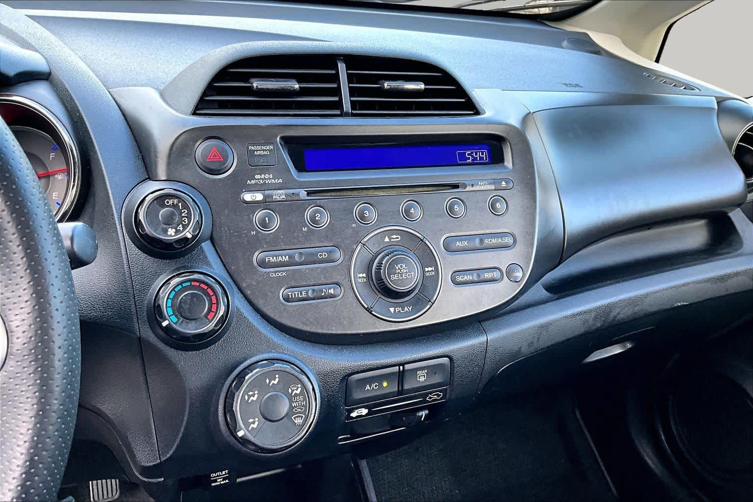 Used 2013 Honda Fit Sport image 29