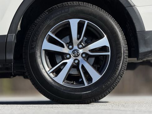 Used 2016 Toyota RAV4 XLE image 18