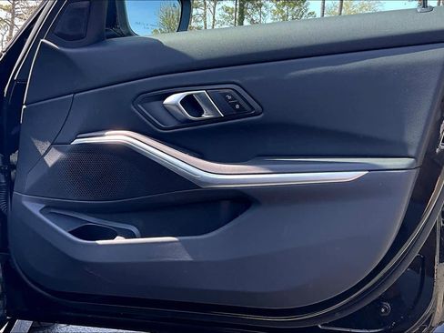 Certified 2025 BMW 330i Sedan image 22