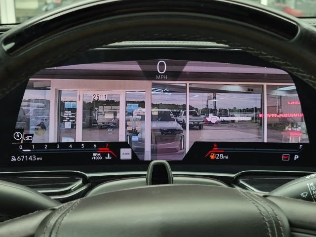Used 2023 Cadillac Escalade ESV V w/ Heavy-Duty Trailer Package AWD/4WD image 27