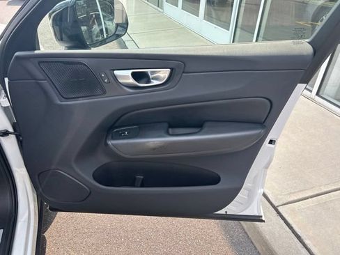 Used 2024 Volvo XC60 B5 Plus w/ Climate Package AWD/4WD image 13