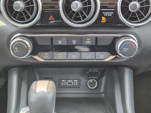 Used 2025 Nissan Sentra SV FWD image 21