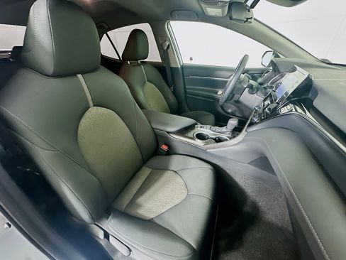 Used 2023 Toyota Camry LE image 28