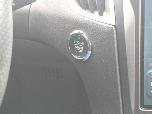 Used 2022 Ford Edge ST-Line w/ Class II Trailer Tow Package image 47