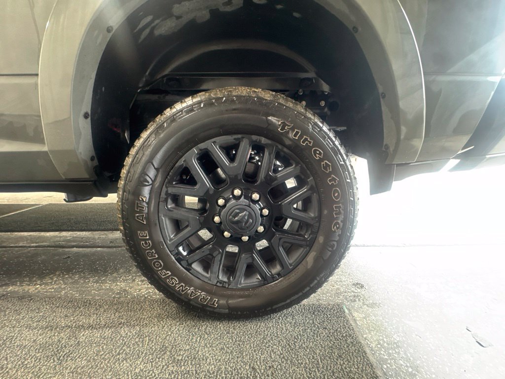 Used 2025 RAM 2500 Limited AWD/4WD image 11