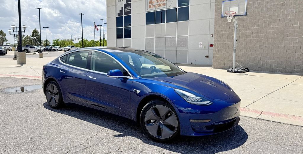 Used 2018 Tesla Model 3 Long Range AWD/4WD image 2