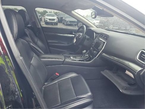 Used 2021 Nissan Maxima 3.5 SV w/ Floor Mat Group FWD image 4