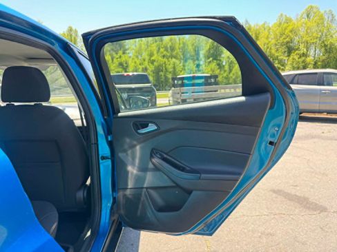 Used 2016 Ford Focus SE FWD image 15