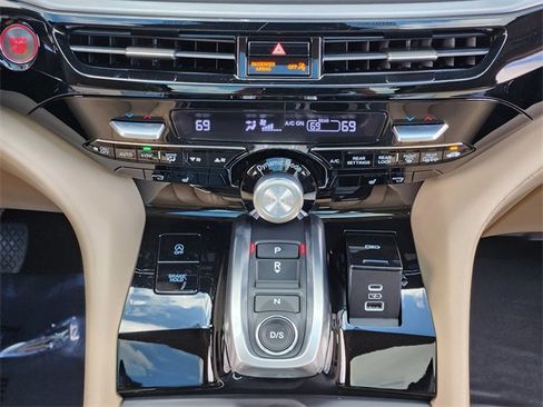 Used 2023 Acura MDX SH-AWD w/ Technology Package image 15