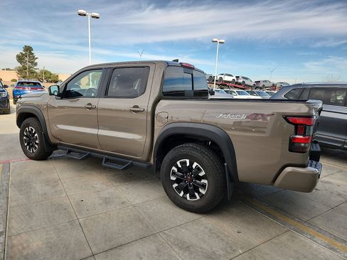 Used 2023 Nissan Frontier PRO-4X w/ Pro Convenience Package image 4