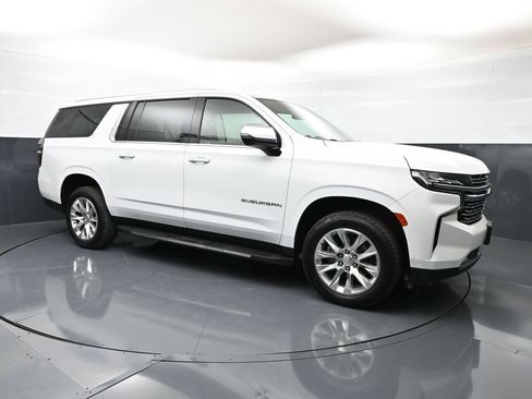 Used 2023 Chevrolet Suburban Premier AWD/4WD image 37