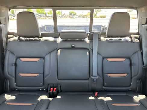 Certified 2019 GMC Sierra 1500 AT4 w/ AT4 Premium Package AWD/4WD image 7