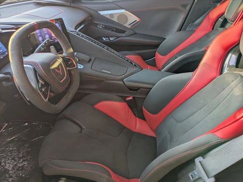 Used 2022 Chevrolet Corvette Stingray Premium Cpe w/ Z51 Performance Package RWD image 5