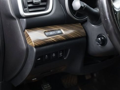 Used 2016 Nissan Maxima Platinum image 13