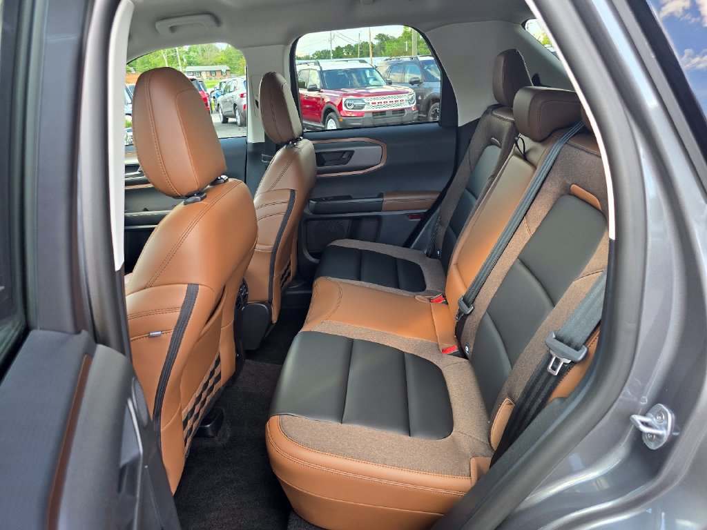 Used 2025 Ford Bronco Sport Outer Banks w/ Outer Banks Tech Package+ AWD/4WD image 11