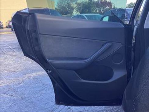 Used 2023 Tesla Model Y Long Range image 14