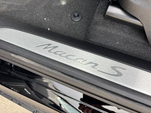 Certified 2026 Porsche Macan S AWD/4WD image 24