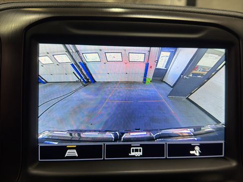 Certified 2021 GMC Sierra 1500 AT4 w/ AT4 Preferred Package image 32